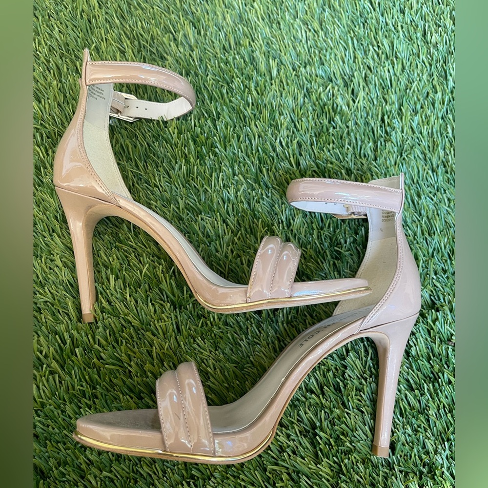 Kenneth Cole Brooke Ankle Strap Buff Patent sandal